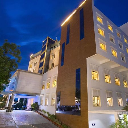 Hotel Atithi Пондичерри Экстерьер фото